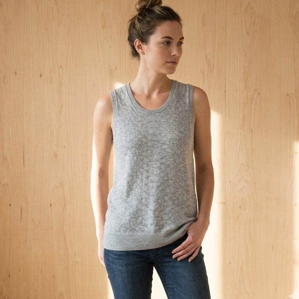Vintage Minnie Rose Gray Sleeveless Knit Top Size M